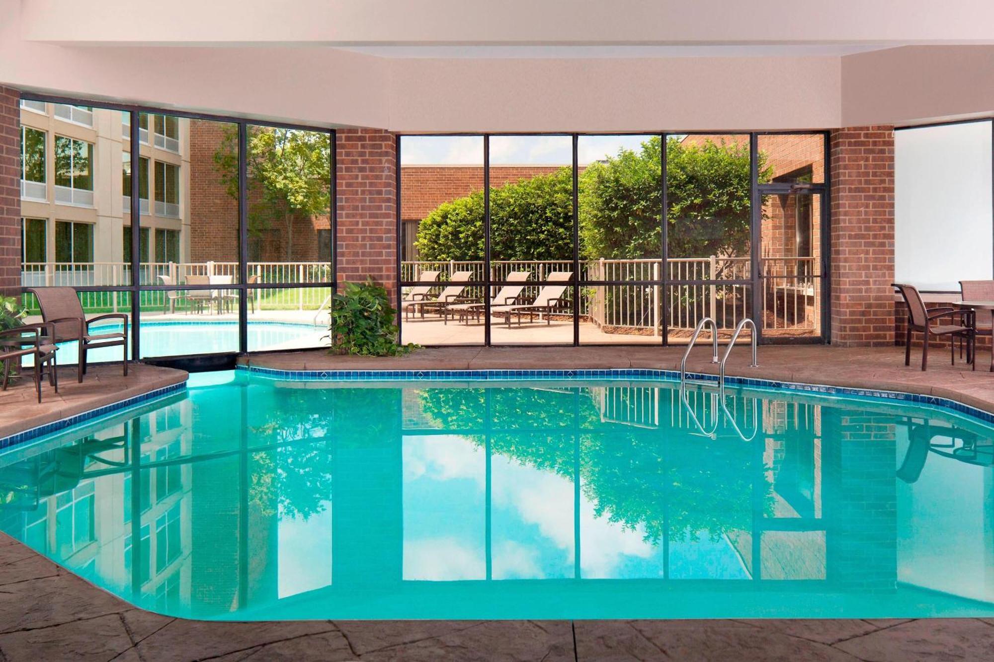 Sheraton Ann Arbor Hotel Exterior foto